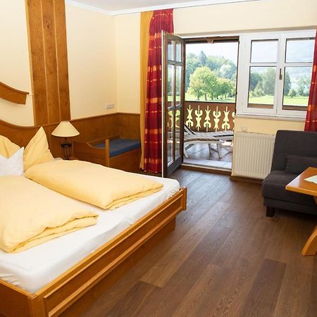 Seewirt Zell am Moos Buitenkant foto