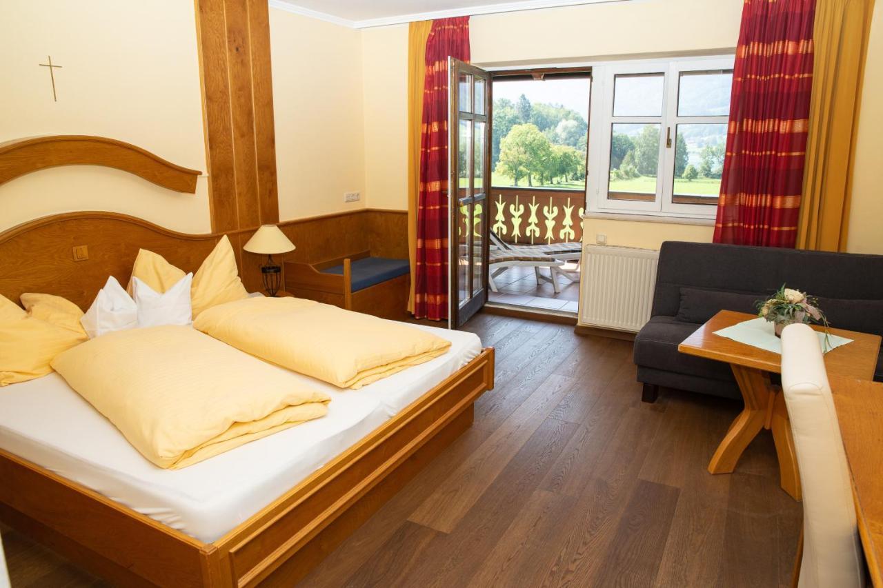Seewirt Zell am Moos Buitenkant foto