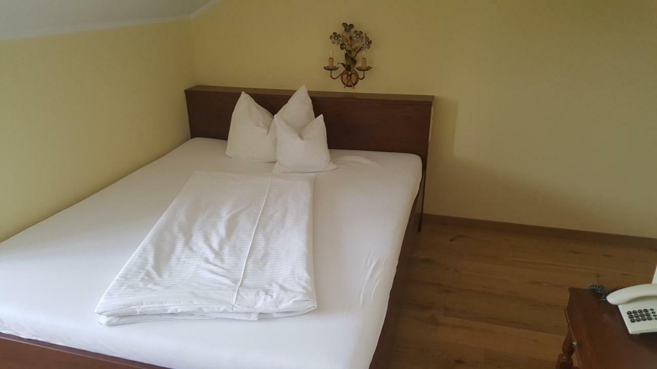 Seewirt Zell am Moos Buitenkant foto